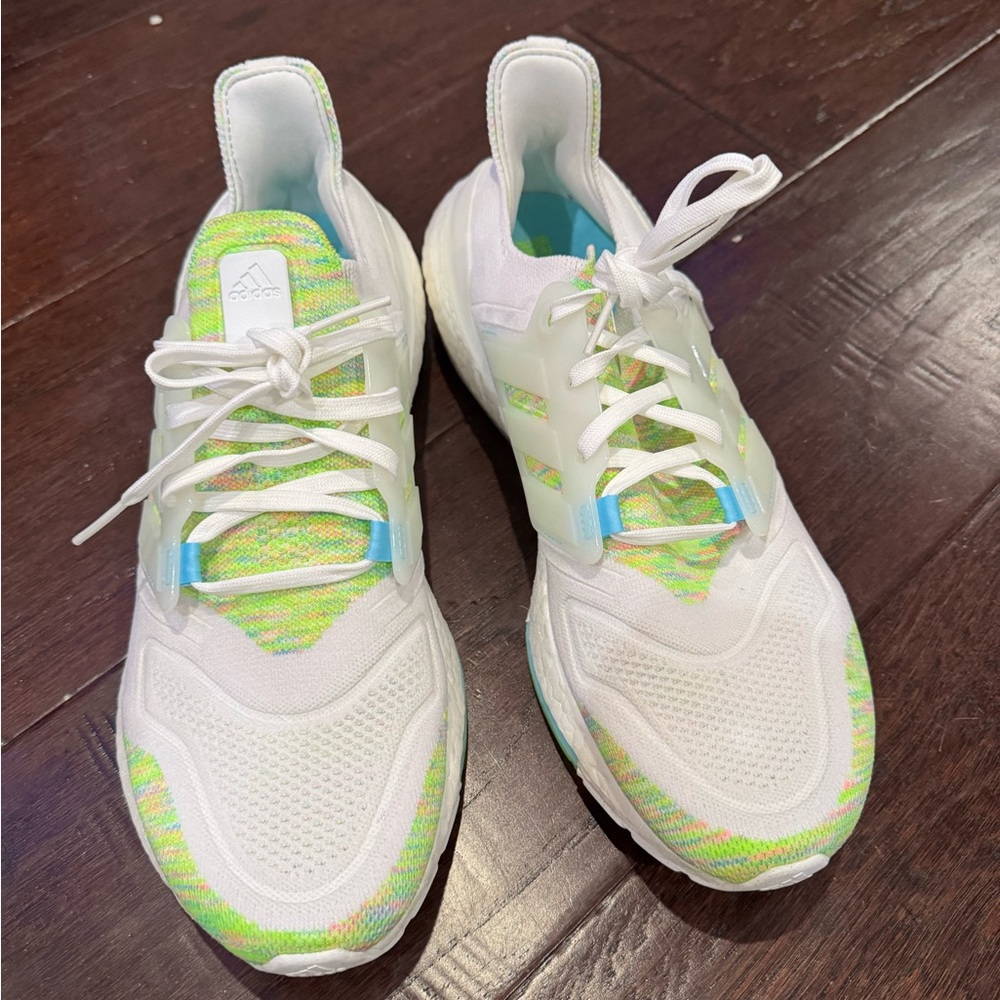 Adidas, men ultra boost, size 10/30. Worn once.